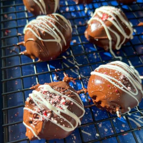 Peppermint Fudge Balls (Oreo Truffles) 3 peppermint fudge balls Oreo truffles