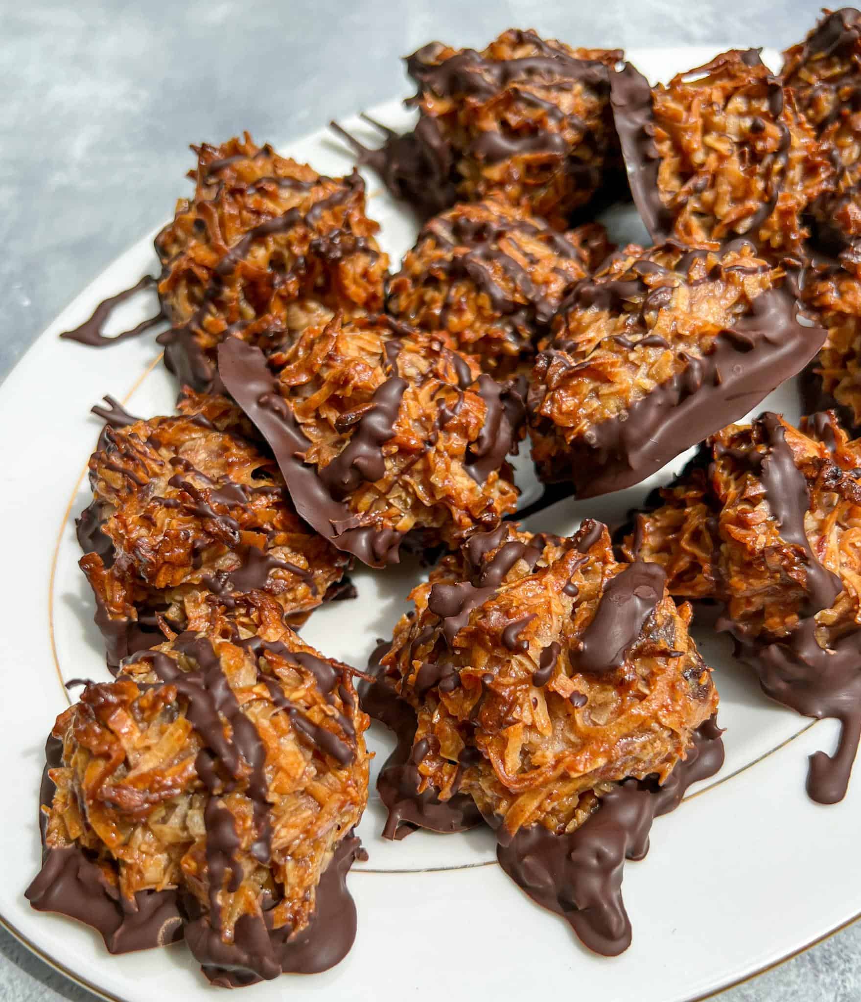 Orange Date Coconut Macaroons 6 orange date coconut macaroons with chocolate