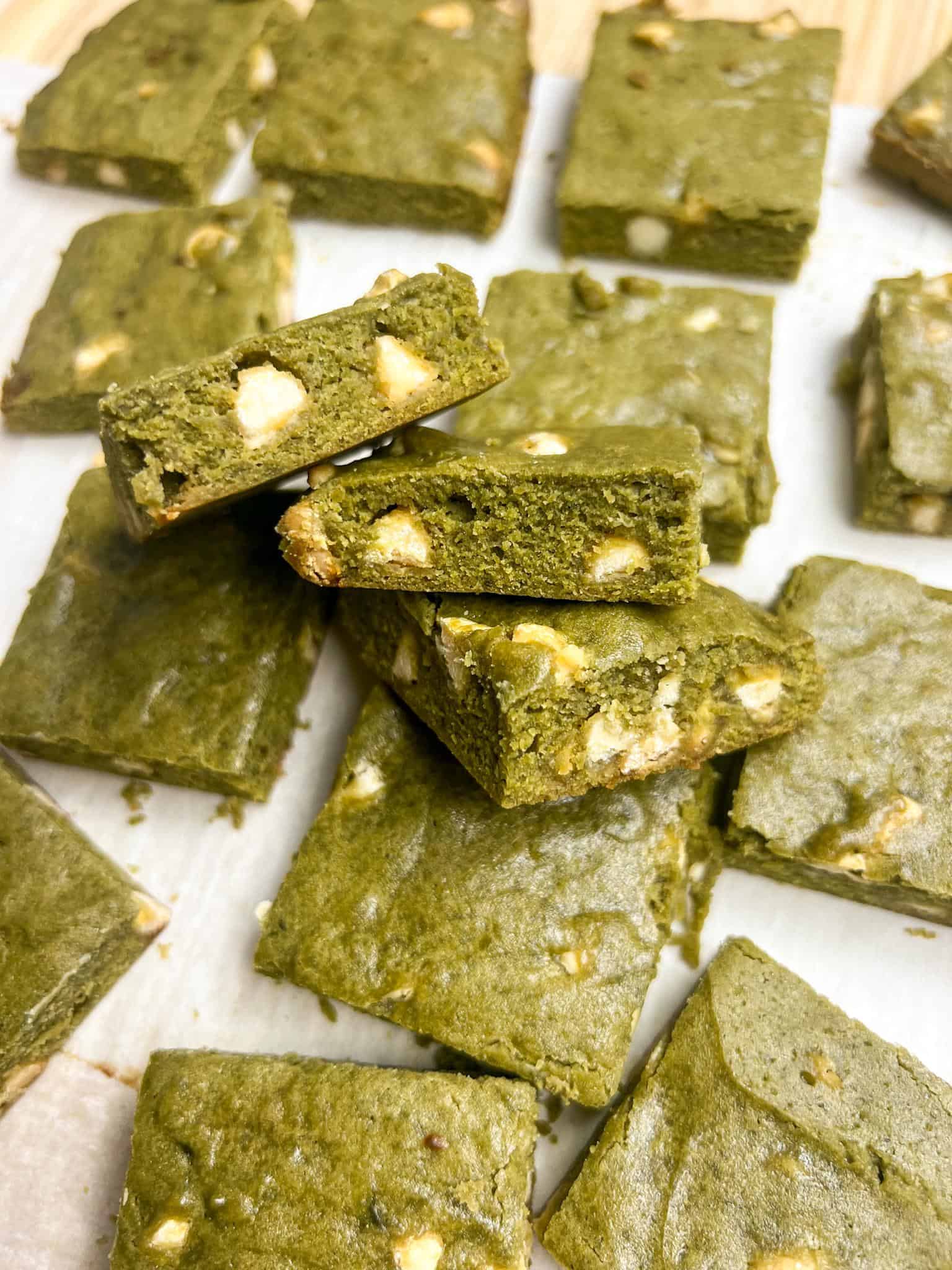 Matcha Honey Blondies 2 matcha honey blondies