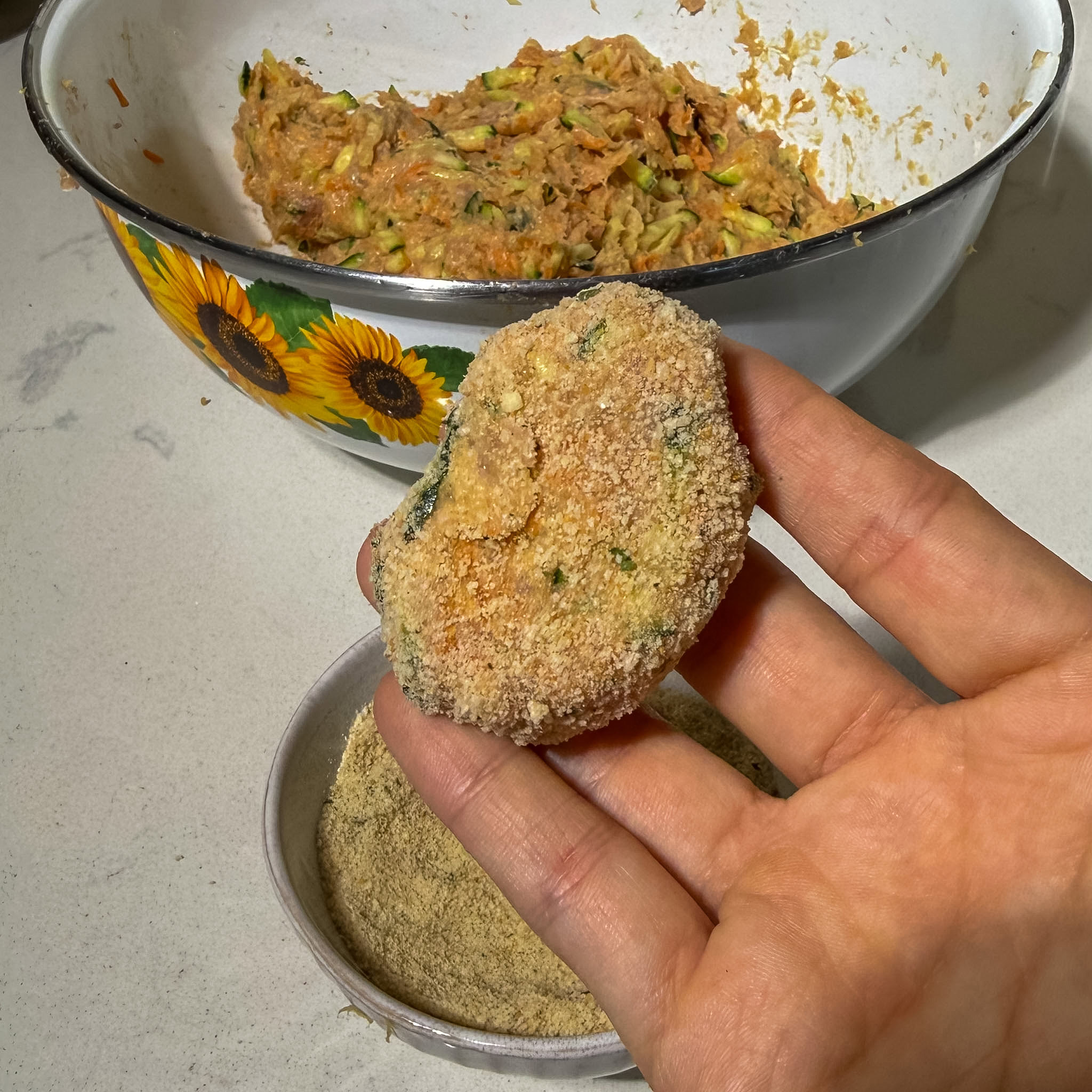 Healthy Chicken Nuggets with Veggies 8 4 breadcrumb coated nugget